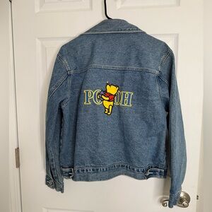Vintage Womens Disney WINNIE THE POOh Jean Jacket Denim Size S Embroidered Logos